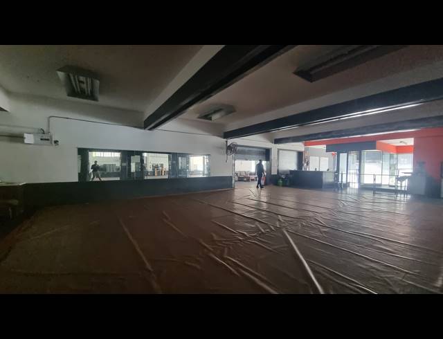 800M² RETAIL TO LET IN PAROW CENTRAL
